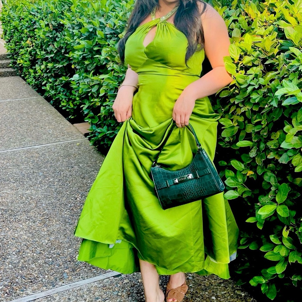 Green maxi dress